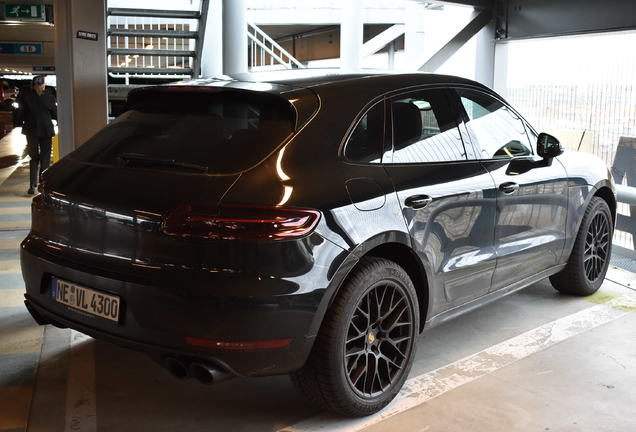 Porsche 95B Macan GTS