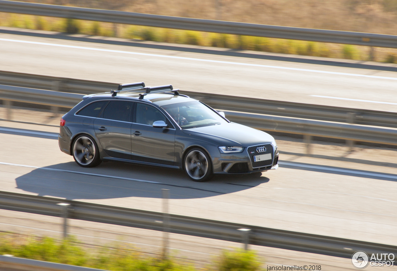 Audi RS4 Avant B8