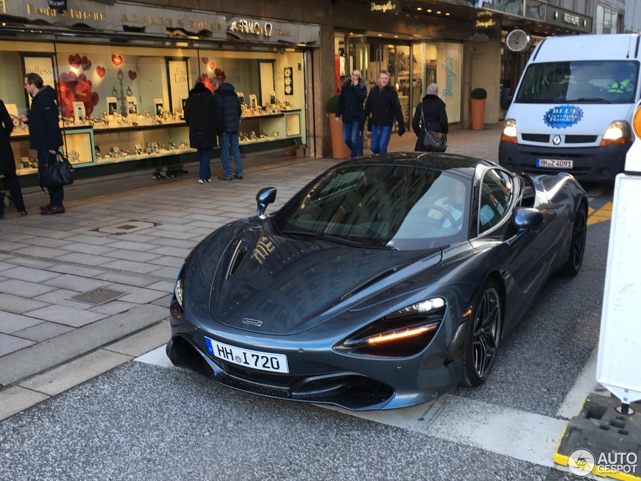 McLaren 720S