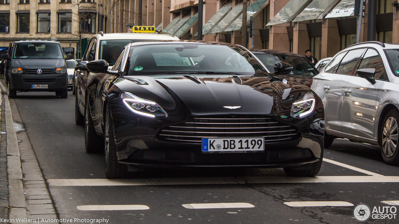 Aston Martin DB11