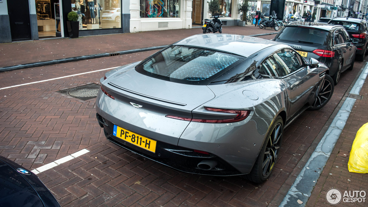 Aston Martin DB11