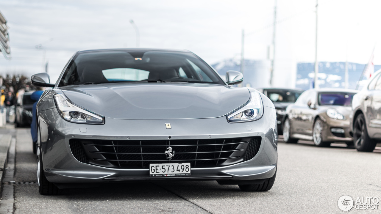 Ferrari GTC4Lusso T