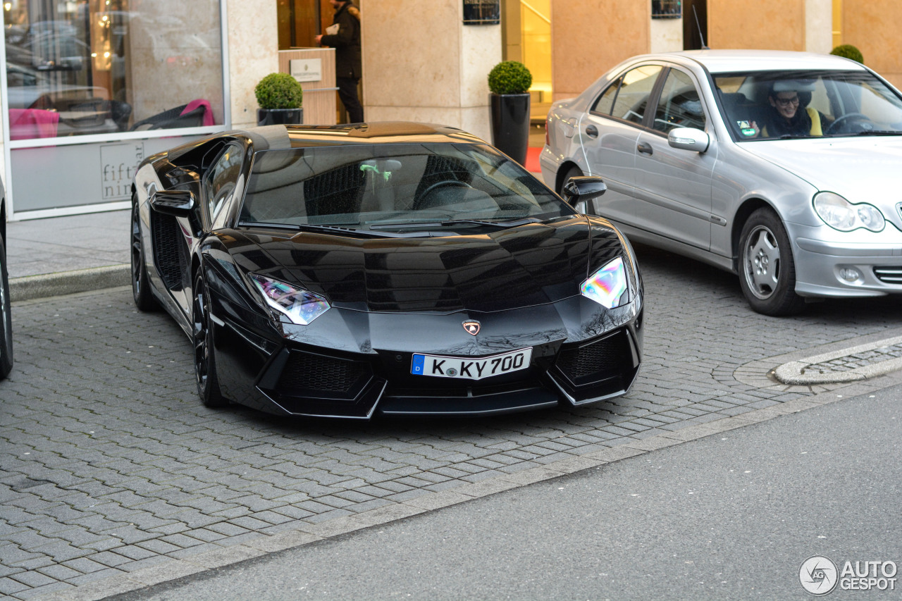 Lamborghini Aventador LP700-4