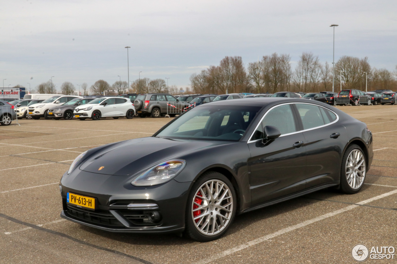 Porsche 971 Panamera Turbo