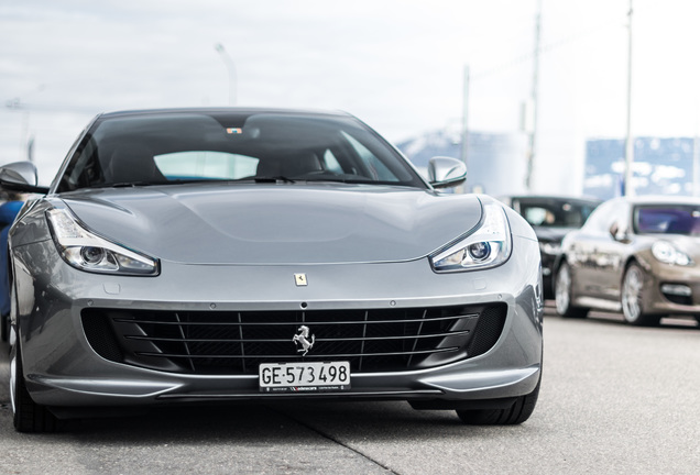 Ferrari GTC4Lusso T