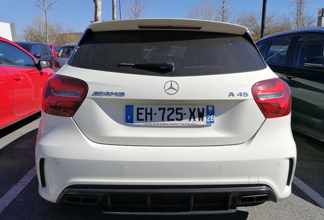 Mercedes-AMG A 45 W176 2015