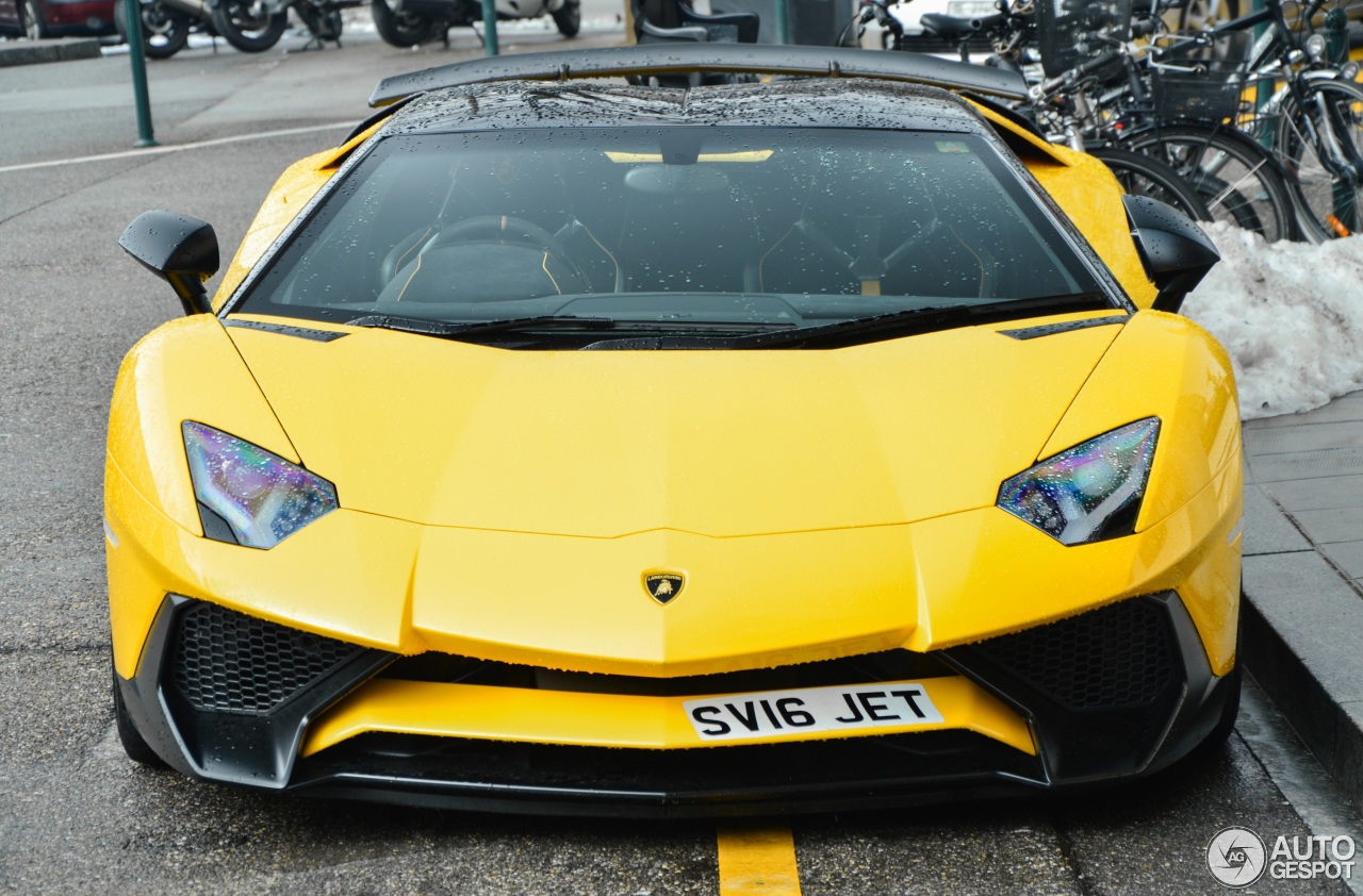 Lamborghini Aventador LP750-4 SuperVeloce Roadster