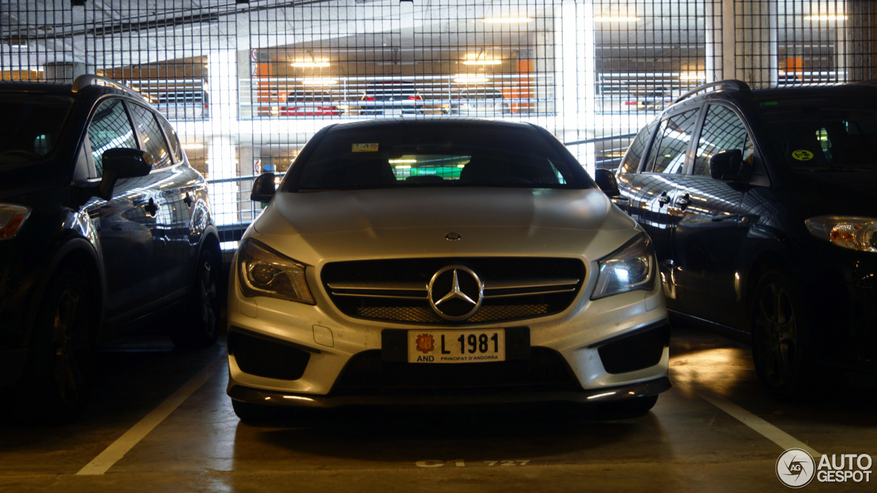 Mercedes-Benz CLA 45 AMG C117