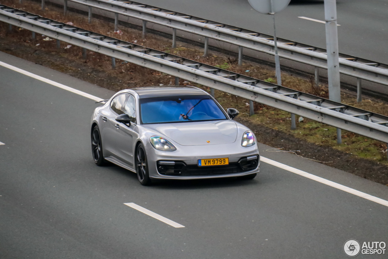 Porsche 971 Panamera Turbo