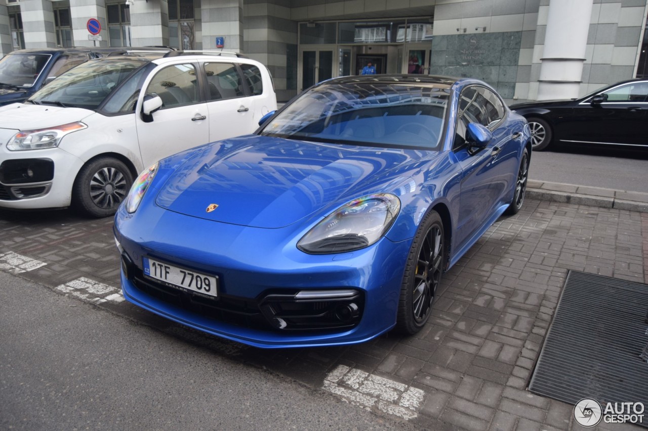 Porsche 971 Panamera Turbo