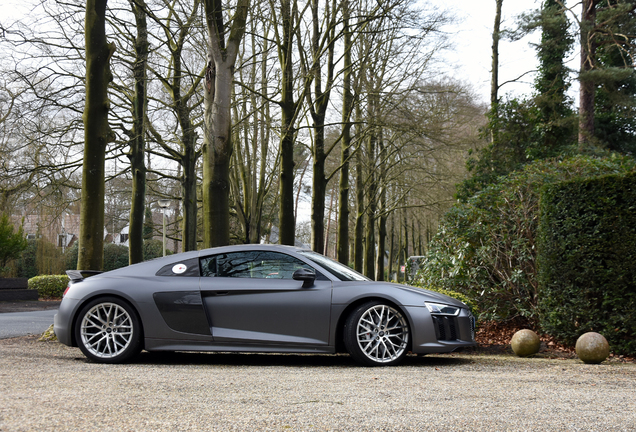 Audi R8 V10 Plus 2015