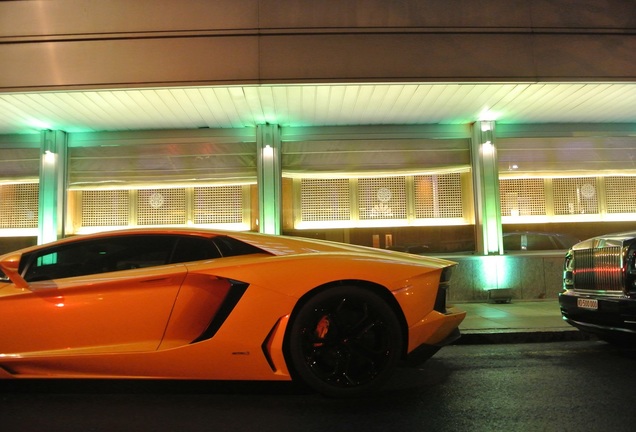 Lamborghini Aventador LP700-4