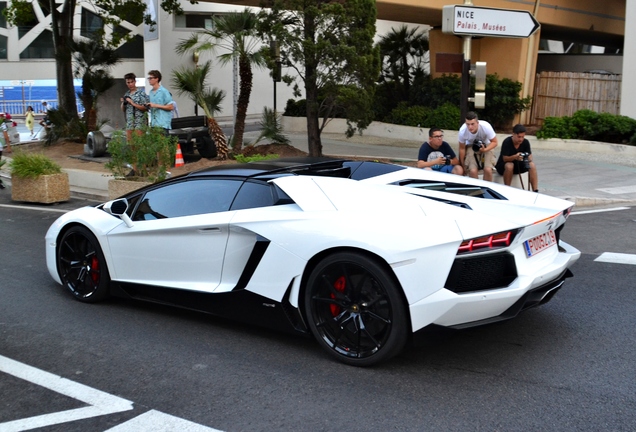 Lamborghini Aventador LP700-4 Roadster