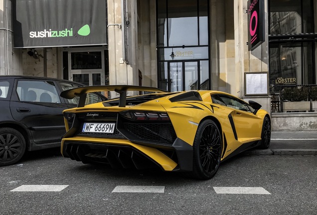 Lamborghini Aventador LP750-4 SuperVeloce