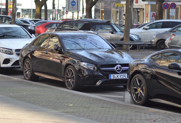 Mercedes-AMG E 63 S W213