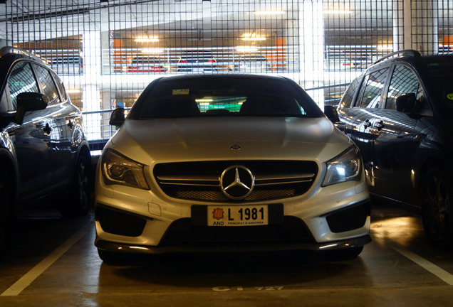 Mercedes-Benz CLA 45 AMG C117