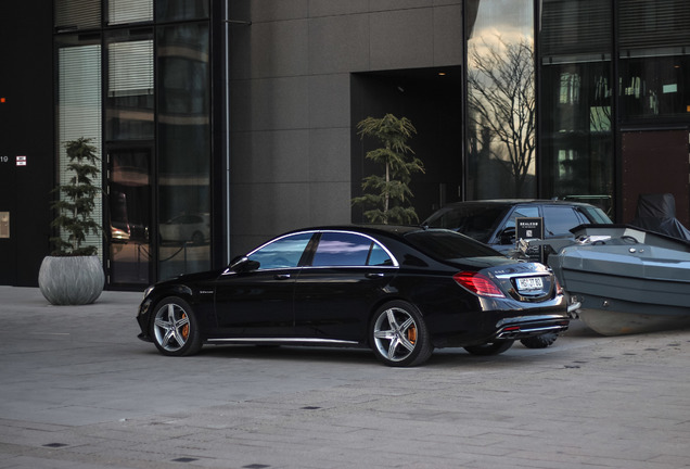 Mercedes-Benz S 63 AMG V222