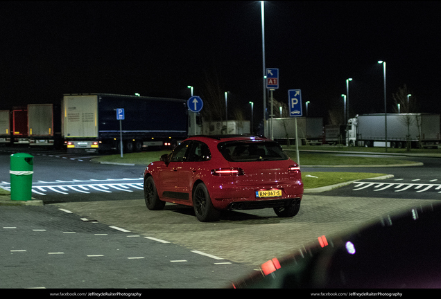 Porsche 95B Macan GTS