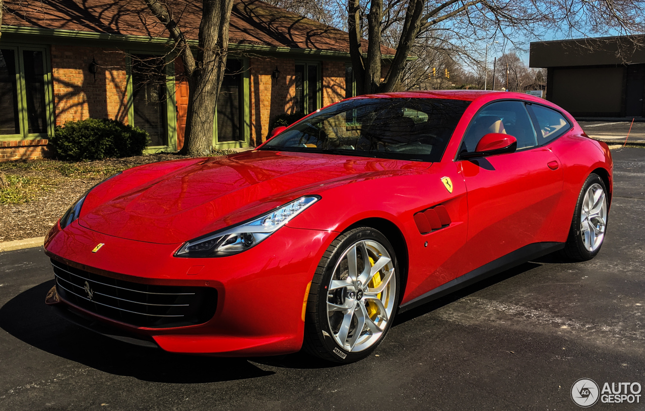 Ferrari GTC4Lusso T