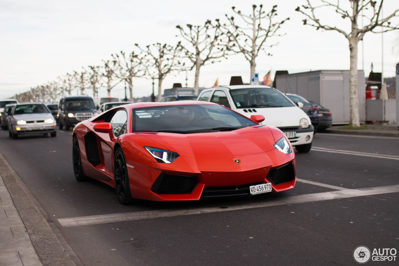 Lamborghini Aventador LP700-4