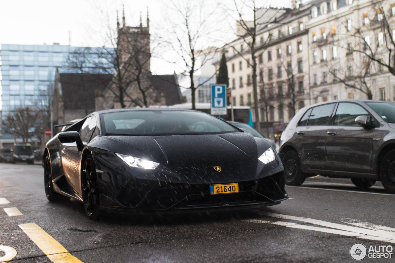 Lamborghini Huracán LP640-4 Performante