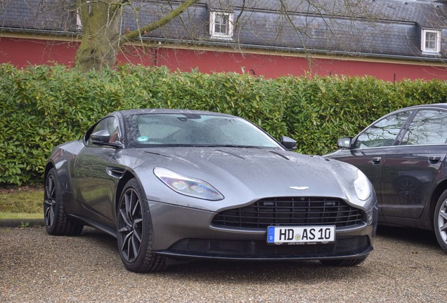 Aston Martin DB11