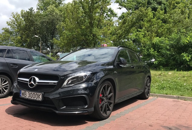 Mercedes-AMG GLA 45 X156