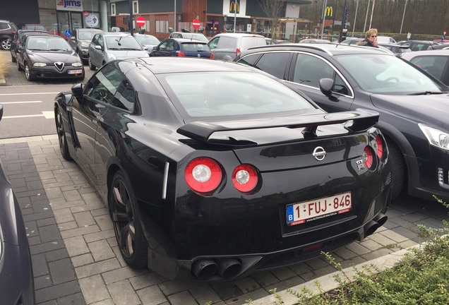 Nissan GT-R 2011