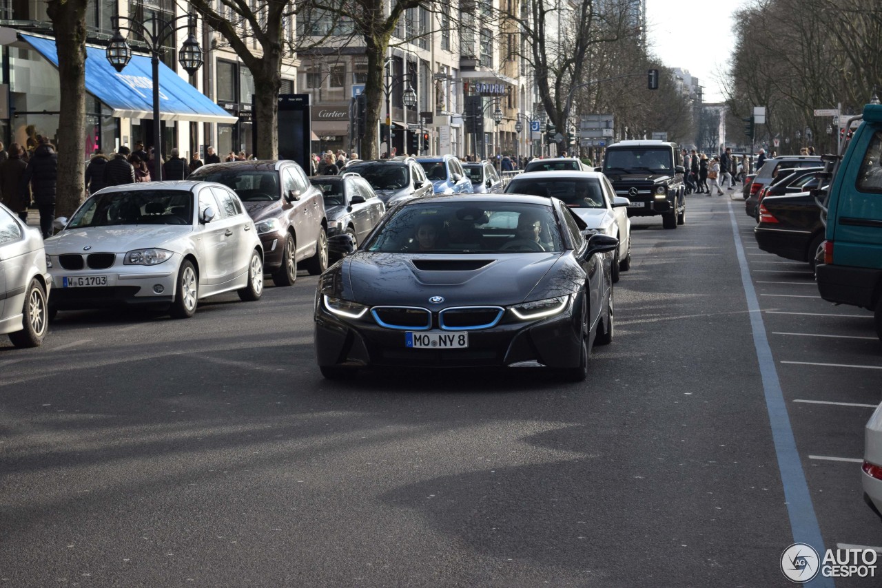 BMW i8