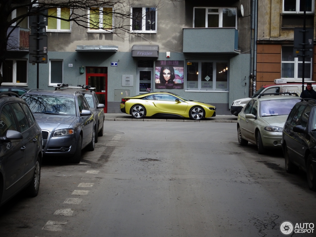 BMW i8 Protonic Frozen Yellow Edition