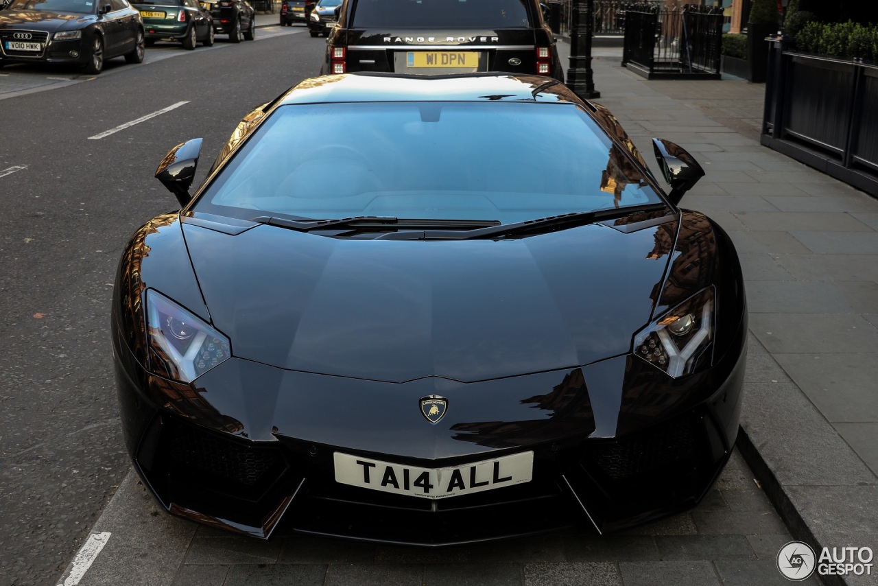 Lamborghini Aventador LP700-4