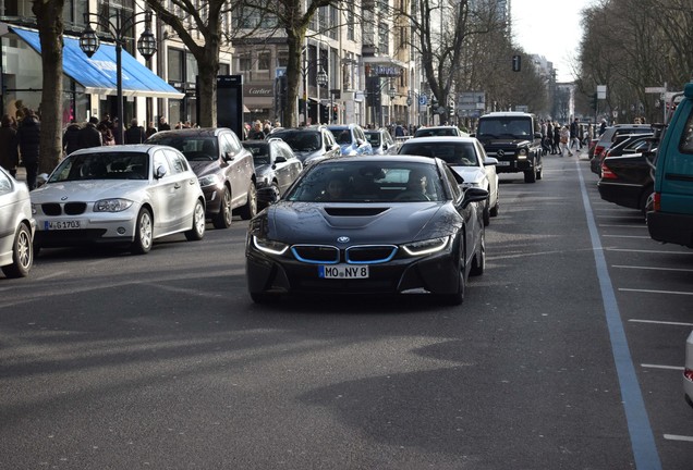 BMW i8