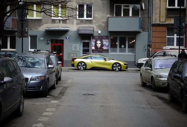 BMW i8 Protonic Frozen Yellow Edition