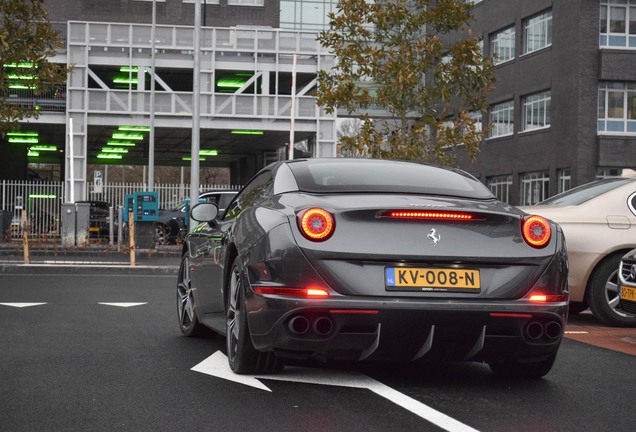 Ferrari California T