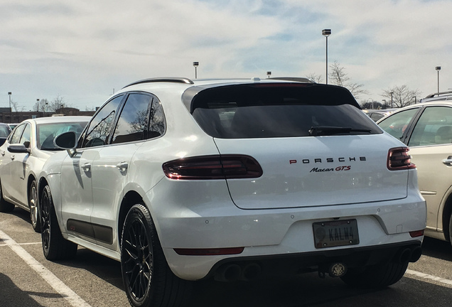 Porsche 95B Macan GTS