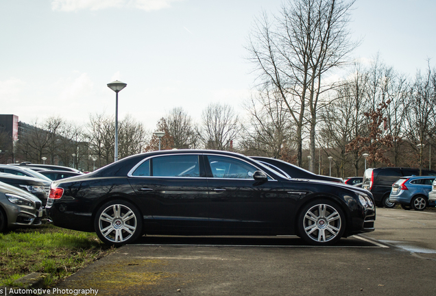 Bentley Flying Spur V8