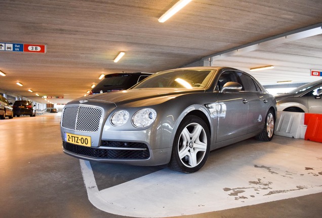 Bentley Flying Spur V8