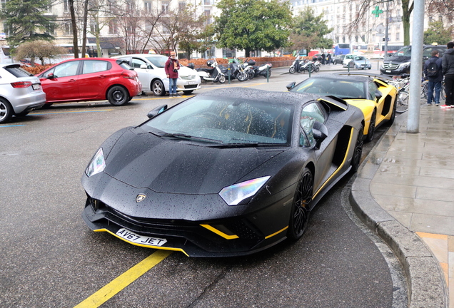 Lamborghini Aventador S LP740-4 Roadster