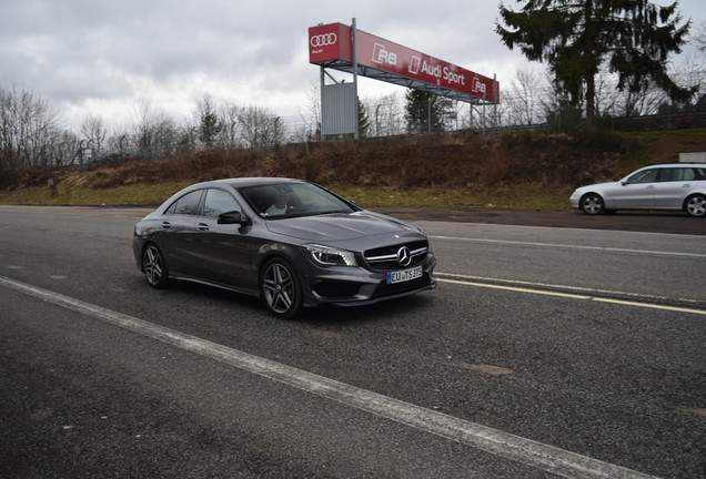 Mercedes-Benz CLA 45 AMG C117