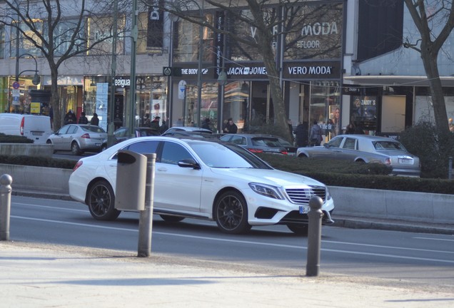 Mercedes-Benz S 63 AMG V222