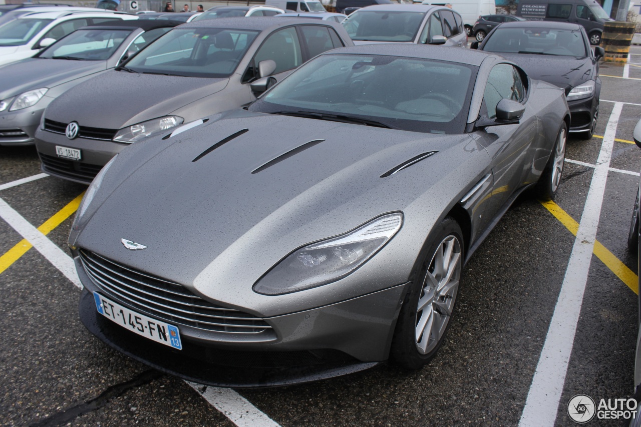 Aston Martin DB11