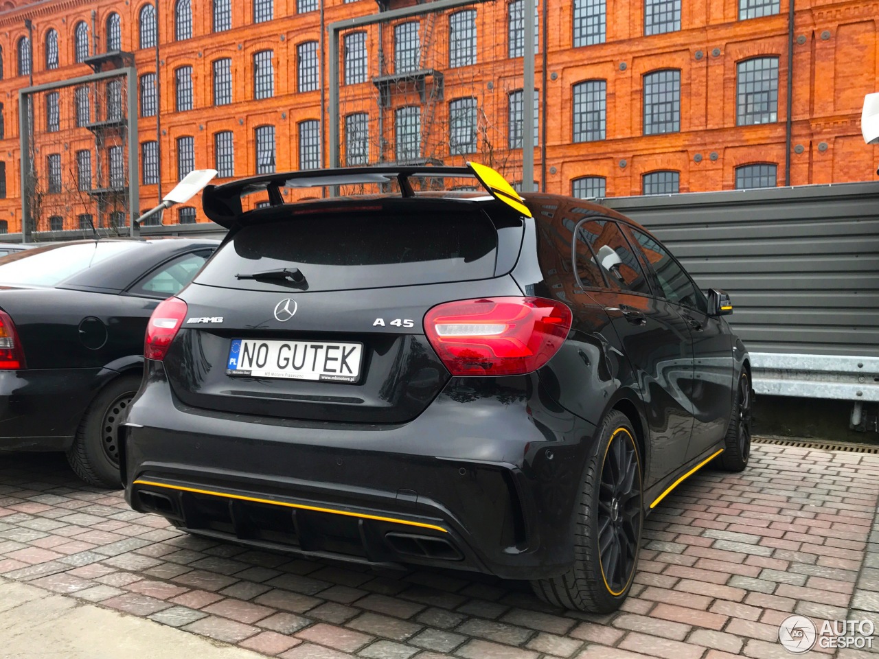 Mercedes-AMG A 45 W176 Yellow Night Edition