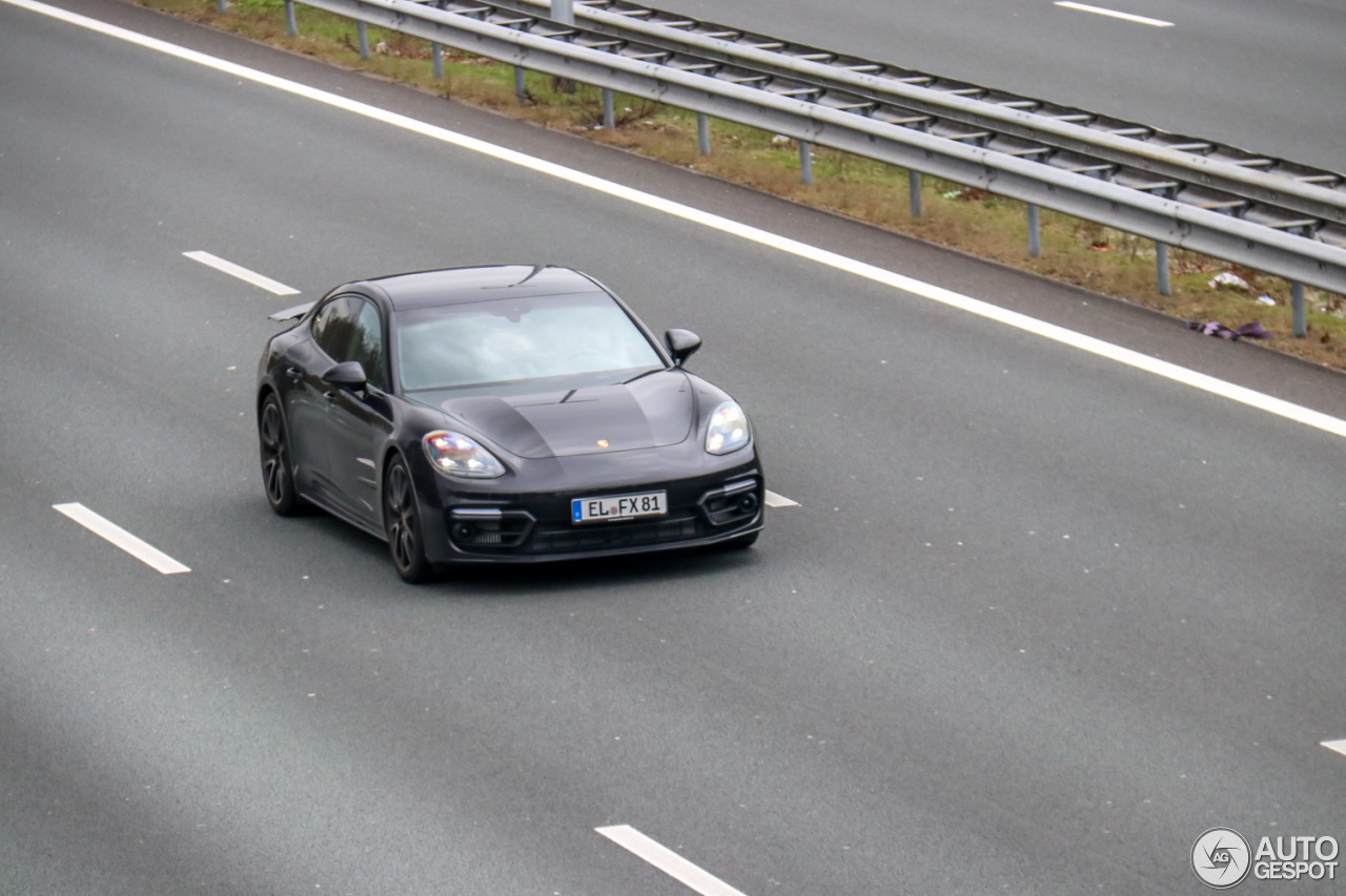 Porsche 971 Panamera Turbo