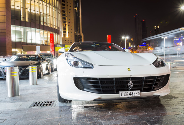 Ferrari GTC4Lusso