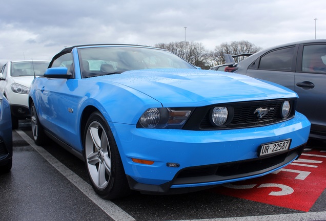 Ford Mustang GT Convertible 2011