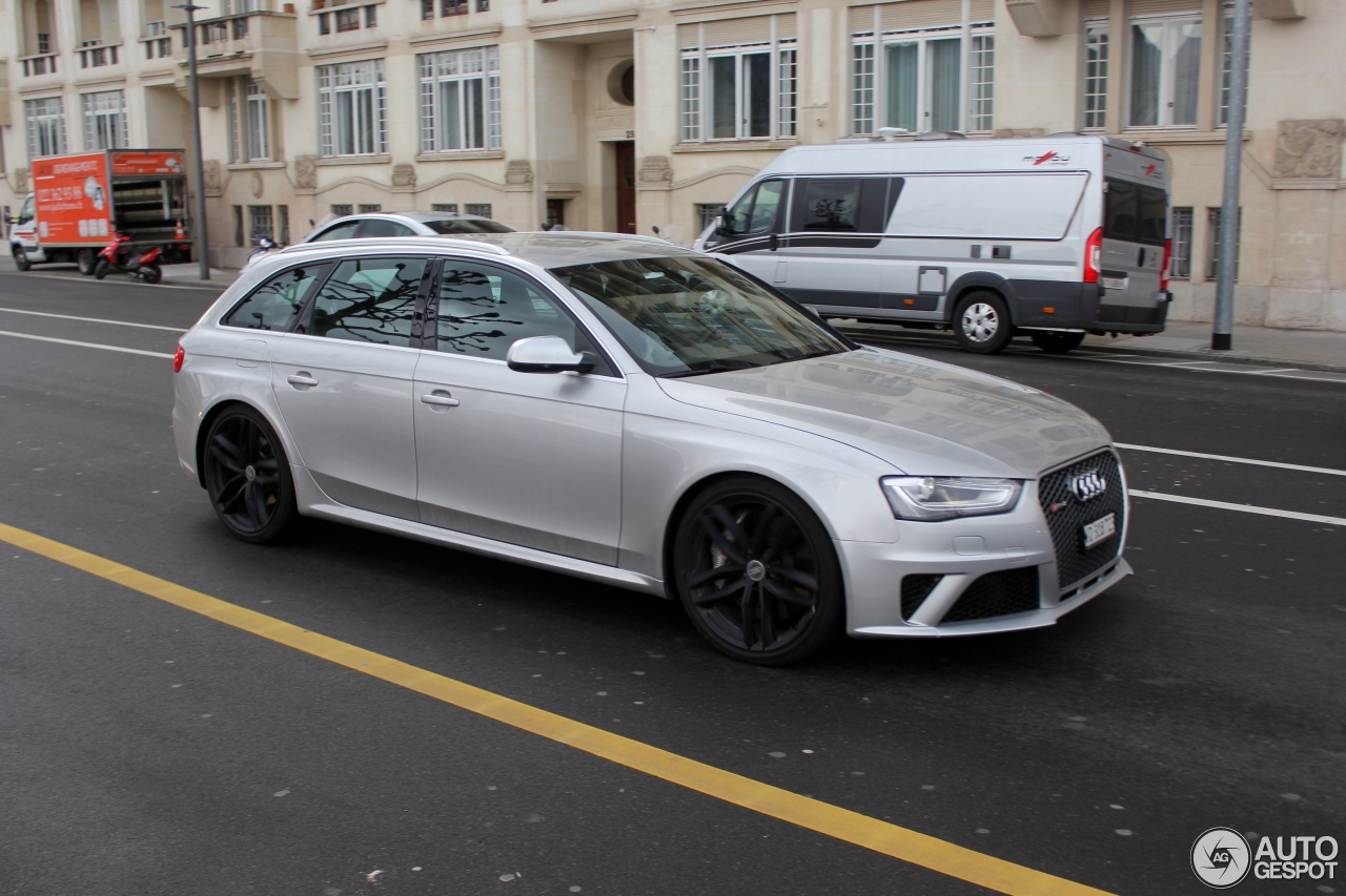 Audi RS4 Avant B8