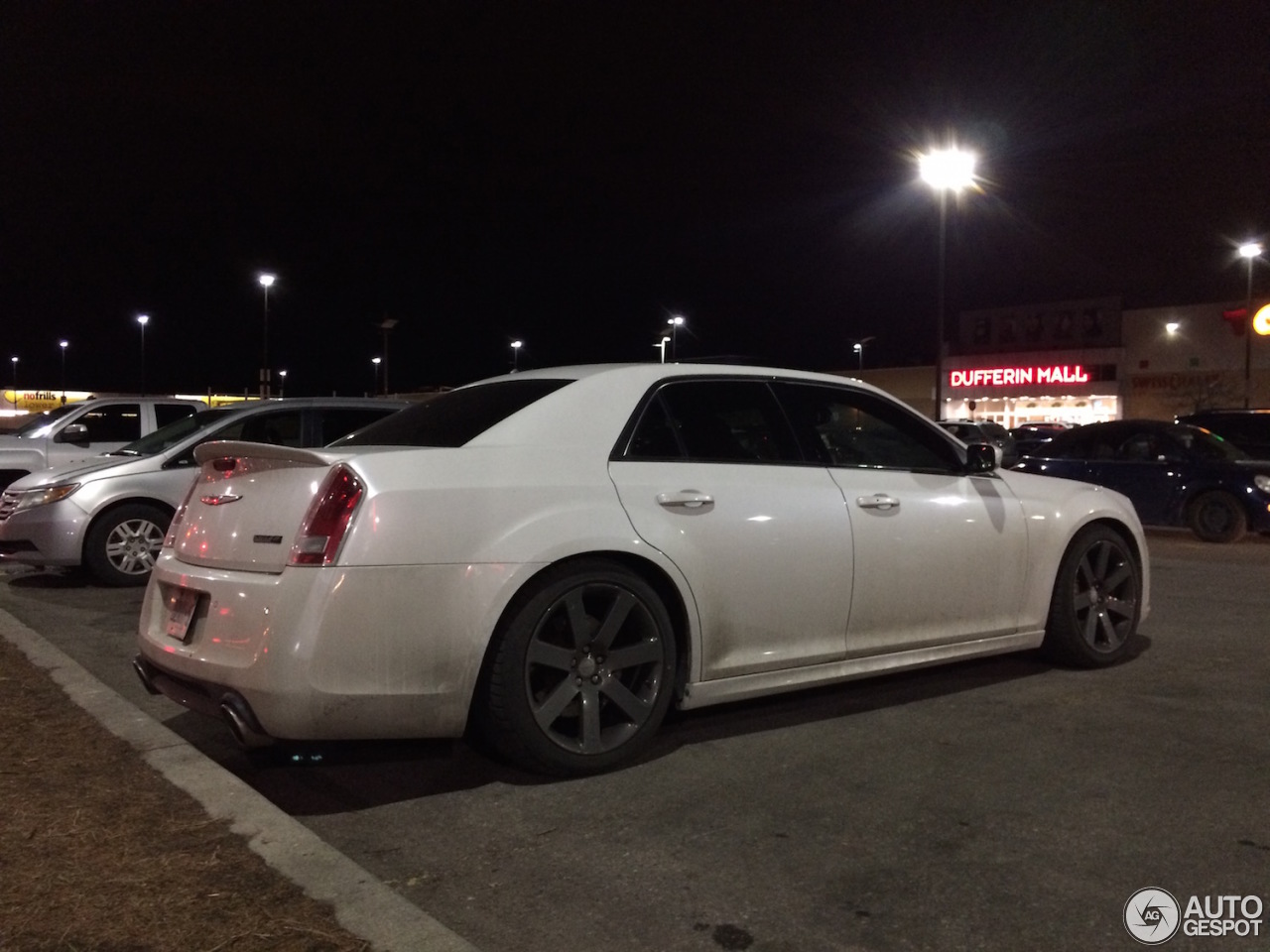 Chrysler 300C SRT8 2013