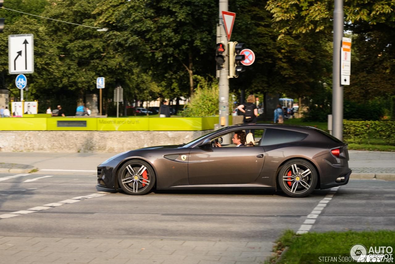 Ferrari FF