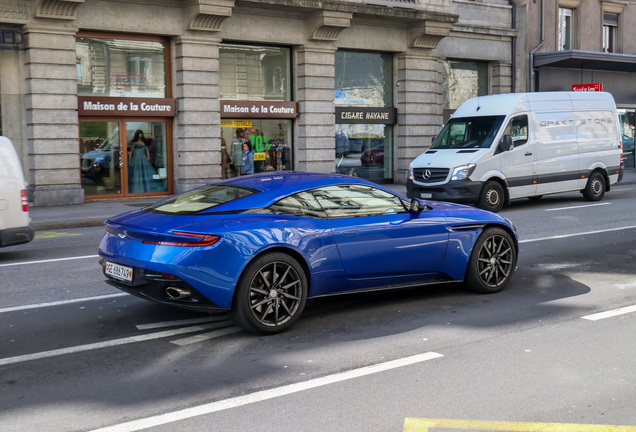 Aston Martin DB11