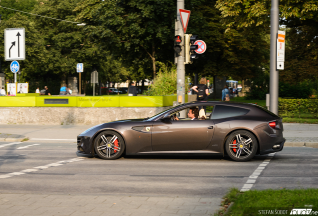 Ferrari FF